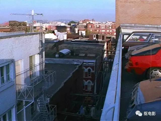 功夫瑜伽成龙和蛇,功夫瑜伽成龙带着狮子飙车