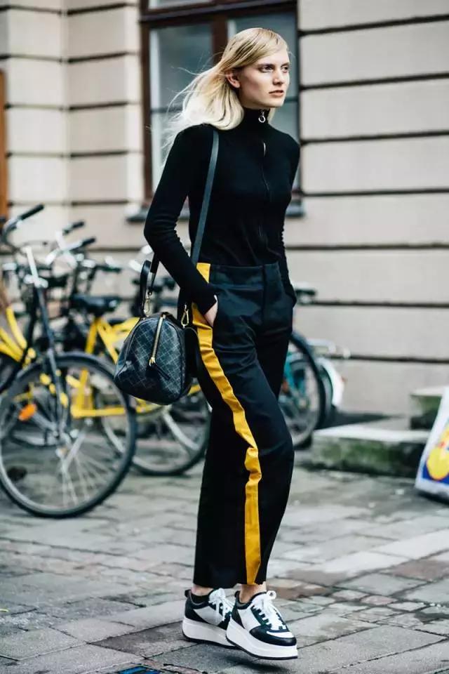 看杨幂职场着装如何搭配,袁姗姗和杨幂同款运动装