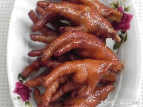 海鸡脚正确的吃法,鸡脚面条的神仙吃法