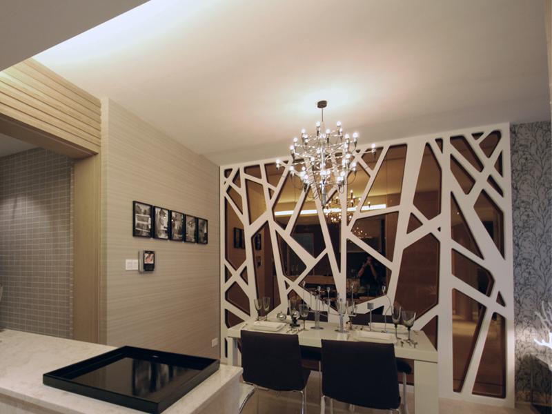 桌子靠墙放总掉漆,桌子靠墙掉墙皮