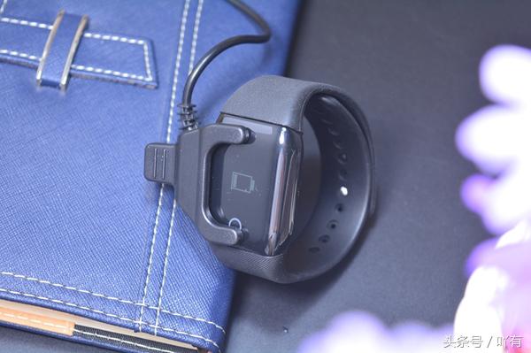 新科技，内置血氧、血压监测功能DuDowatch，又省一笔