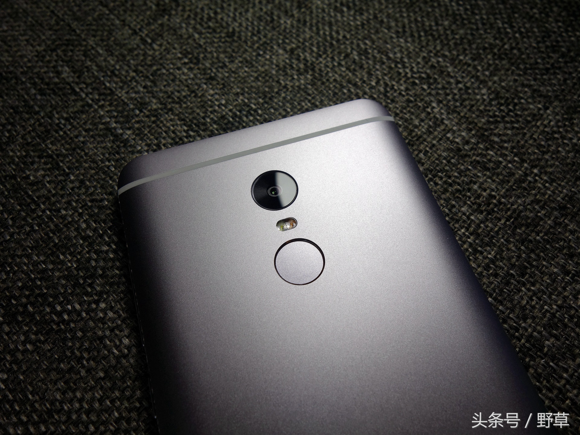 吴秀波刘诗诗刘昊然代言红米,红米广告刘诗诗吴秀波刘昊然