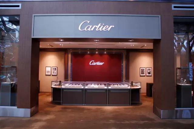 剁手一级预警！BV携神级小伙伴入驻温哥华机场免税店