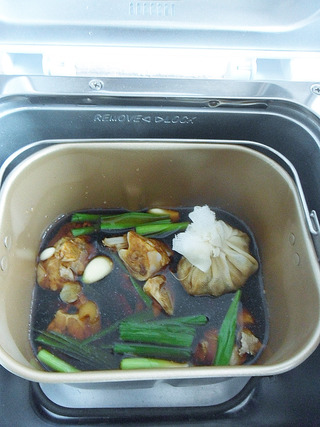 快速煨猪蹄,快速解冻卤猪蹄