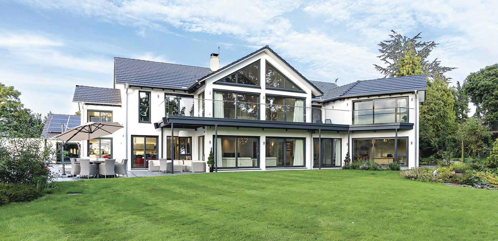 全是窗满眼全是落地窗采光最好自建房别墅赏析