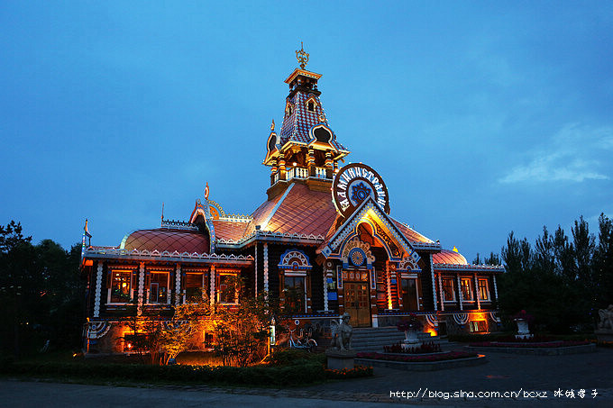 来哈尔滨旅游，带一件纯正的俄罗斯工艺品回家