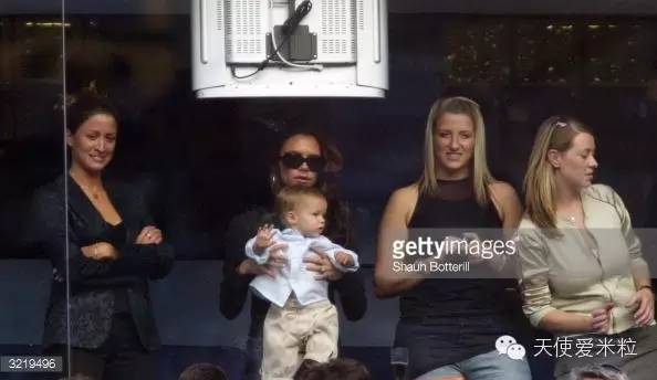 贝克汉姆一家度假最新,贝克汉姆一家六口颜值逆天