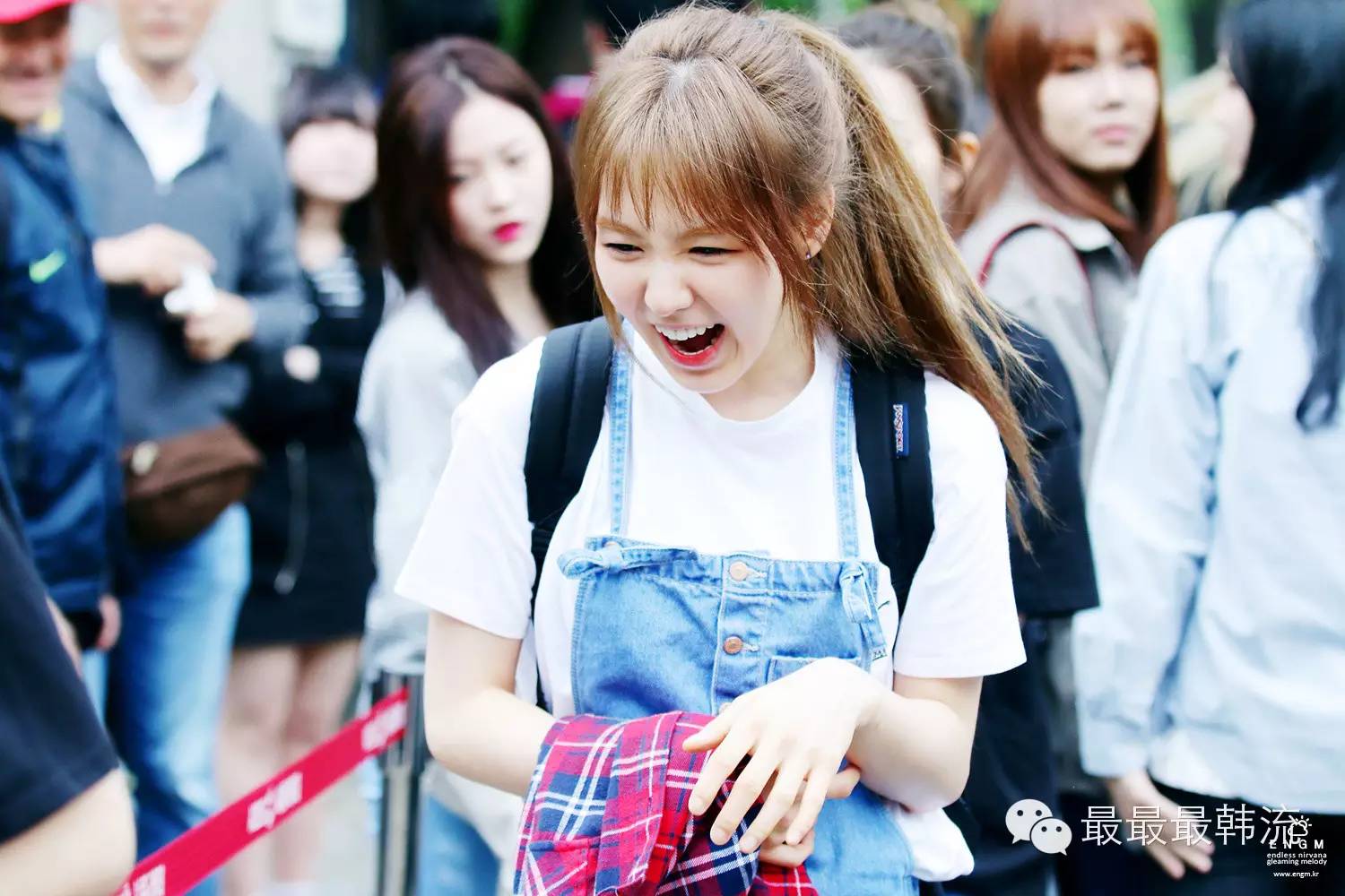 女生被男生帅到名场面,女生帅到被女生撩