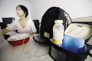 职场妈妈上班后如何正确背奶,职场妈妈怎样进行母乳喂养