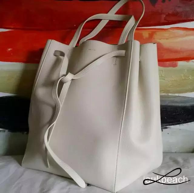 没钱装逼，她用假包换了100万......