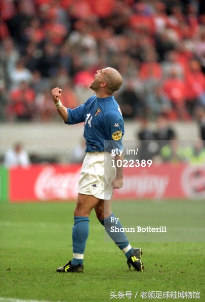 what足球,what鞋是什么牌子