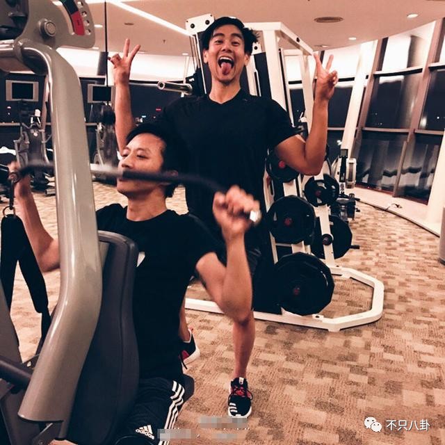 6颗蓝莓吃10分钟，无油无糖无淀粉还不能喝水，男星健身这么拼