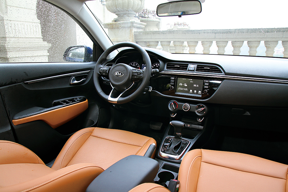 青春永驻2001,17年起亚k2自动挡试驾视频