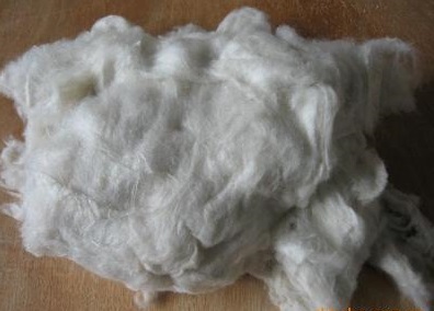 蚕丝被真的很好吗，老人盖蚕丝被有什么益处？