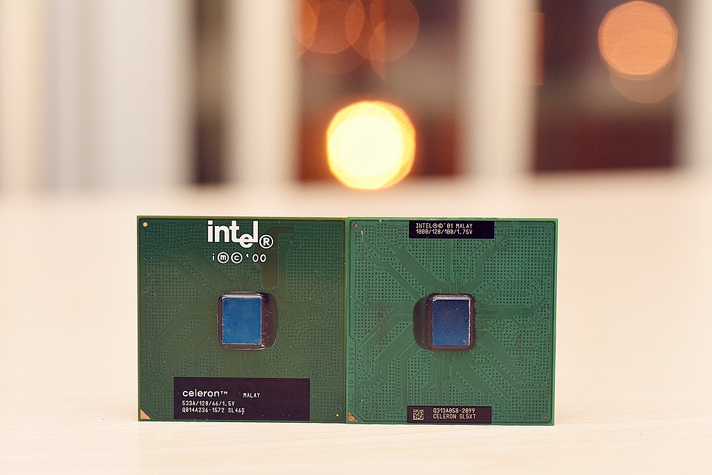 intel90年代,intel是电脑老牌子吗