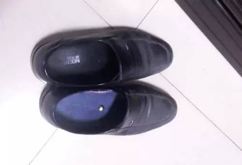 鞋子垫鞋垫老是往后跑怎么办,鞋垫老是往一边跑