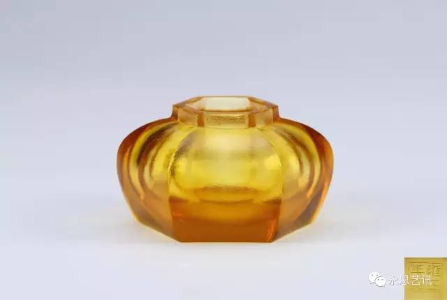 50件顶级鼻烟壶,鼻烟壶国外拍卖