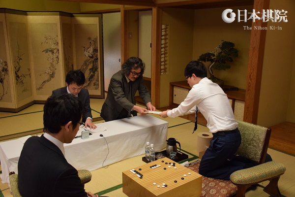 井山裕太棋圣战最新战报,河野临vs井山裕太