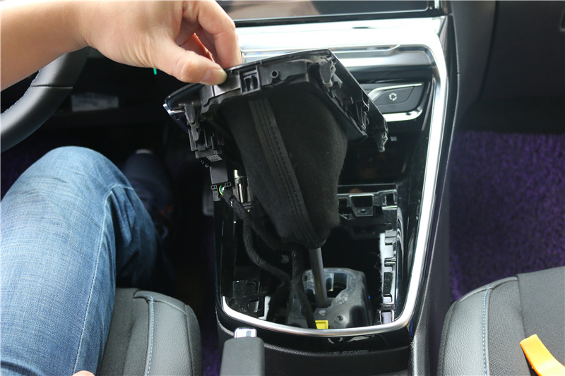 标致308改畅影10.2寸横屏机，2017就这么任性