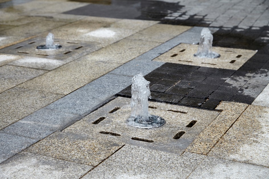 现代办公楼设计高级感,珠海现代简约办公楼会议室装修