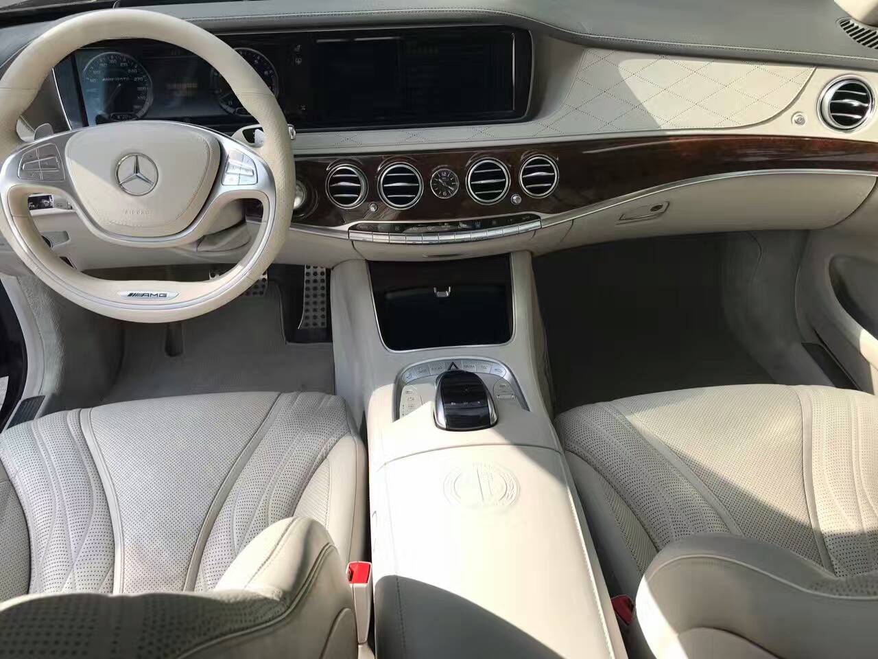 西装暴徒2020款全新奔驰s63amg,奔驰s65amg典藏版西装暴徒