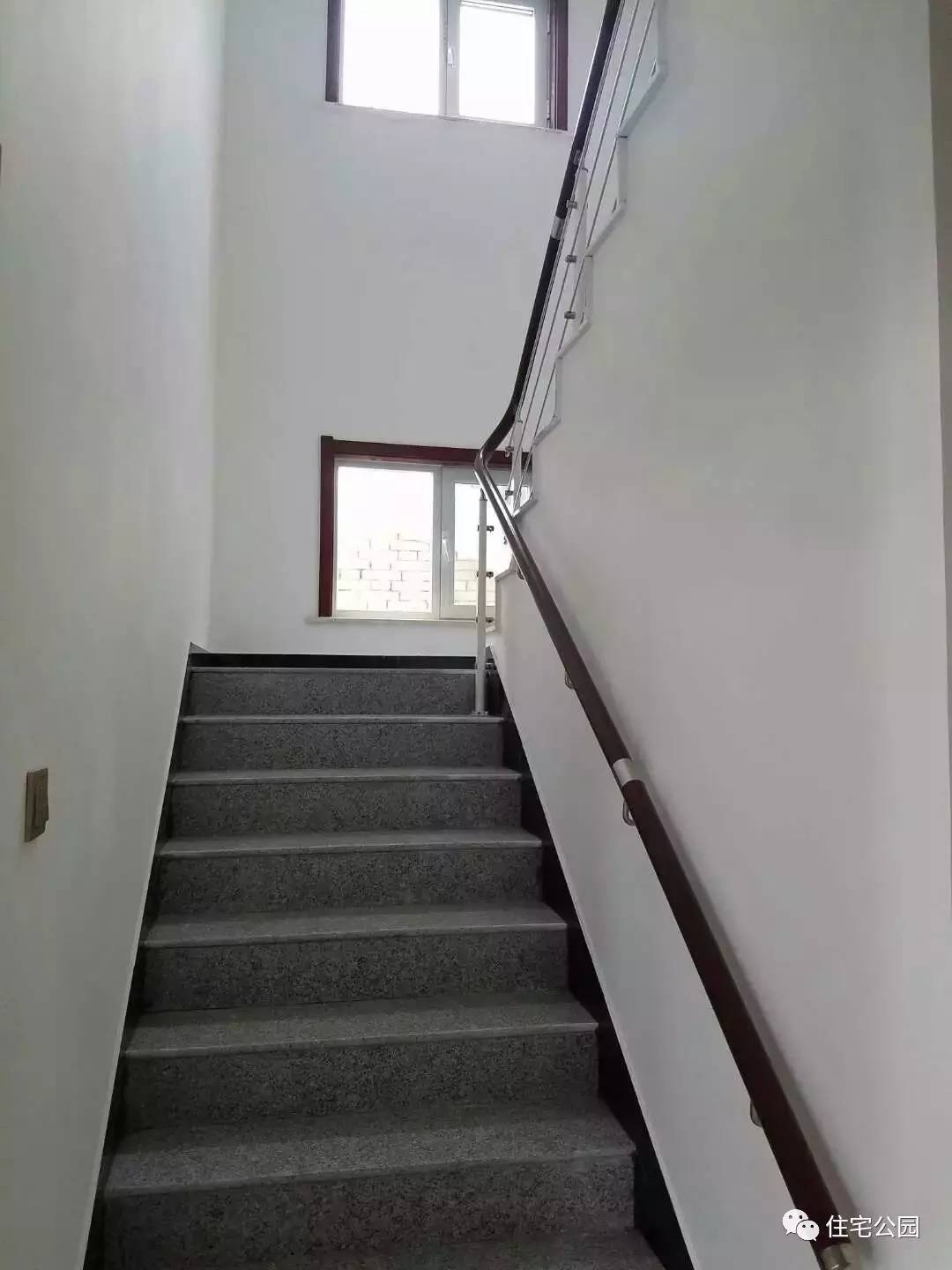 他花25万城郊盖栋轻钢房为何却羡煞了100万城市买楼的发小？