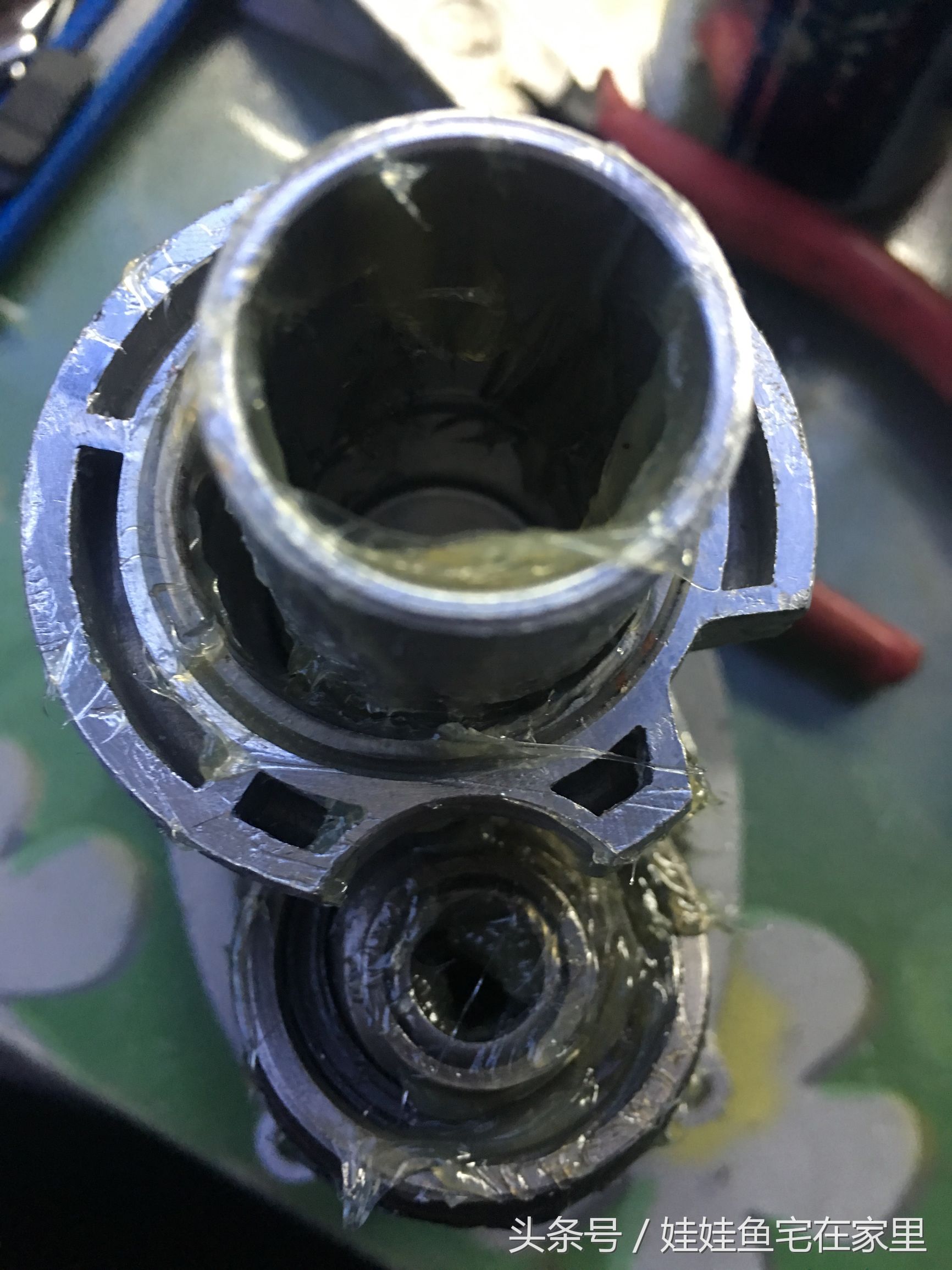 18v博世电锤锂电池组装视频,博世电锤机头维修