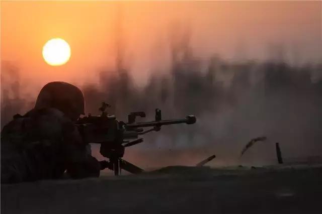 怎么追一个没见过的兵哥哥,你们的兵哥哥是怎样把你追到手的