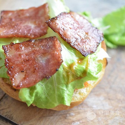 利仁多功能电饼铛汉堡,五分钟直接搞定的美食汉堡