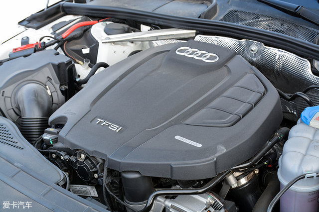 奥迪a4lcvt变速箱试驾视频,22款奥迪a4l豪华动感型试驾