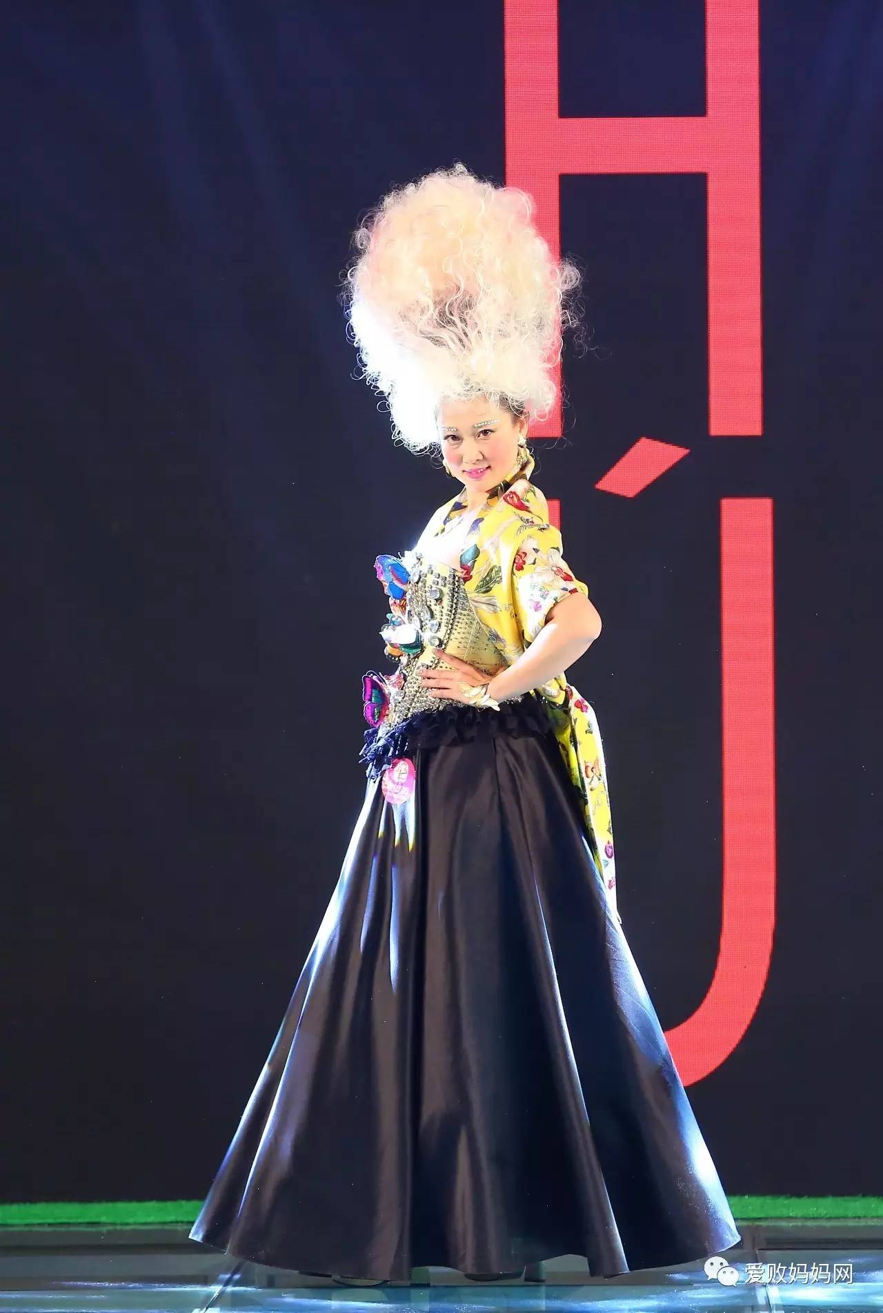 秘密花园里的时尚邂逅——第五届爱败妈妈时尚盛典闪耀绽放