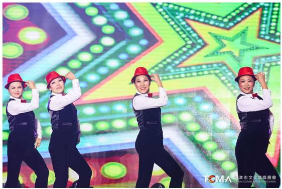 台前幕后多花絮,台前的演出幕后的花絮