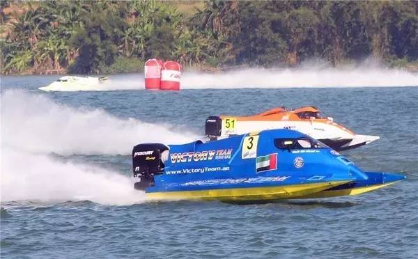 别再说你会玩了，看过他们后，估计你就默默去面壁了……