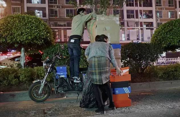 深度探访带你揭秘最nb的莆田鞋,莆田nb鞋和正品的脚感