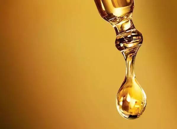 肌肤保湿最好的精华,冬季皮肤干燥用哪款护肤油