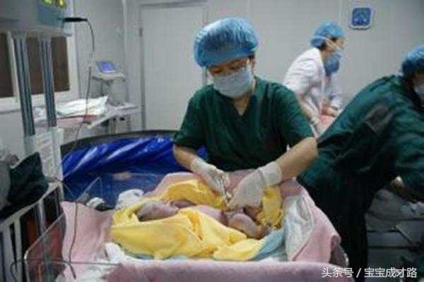 产妇进产房后突然恶化，男医生仅用6分钟化解危机，还带来惊喜！
