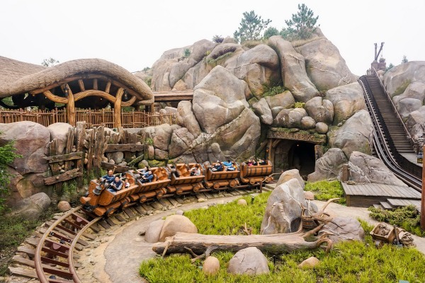 上海迪士尼送票,上海迪士尼门票购买攻略最新