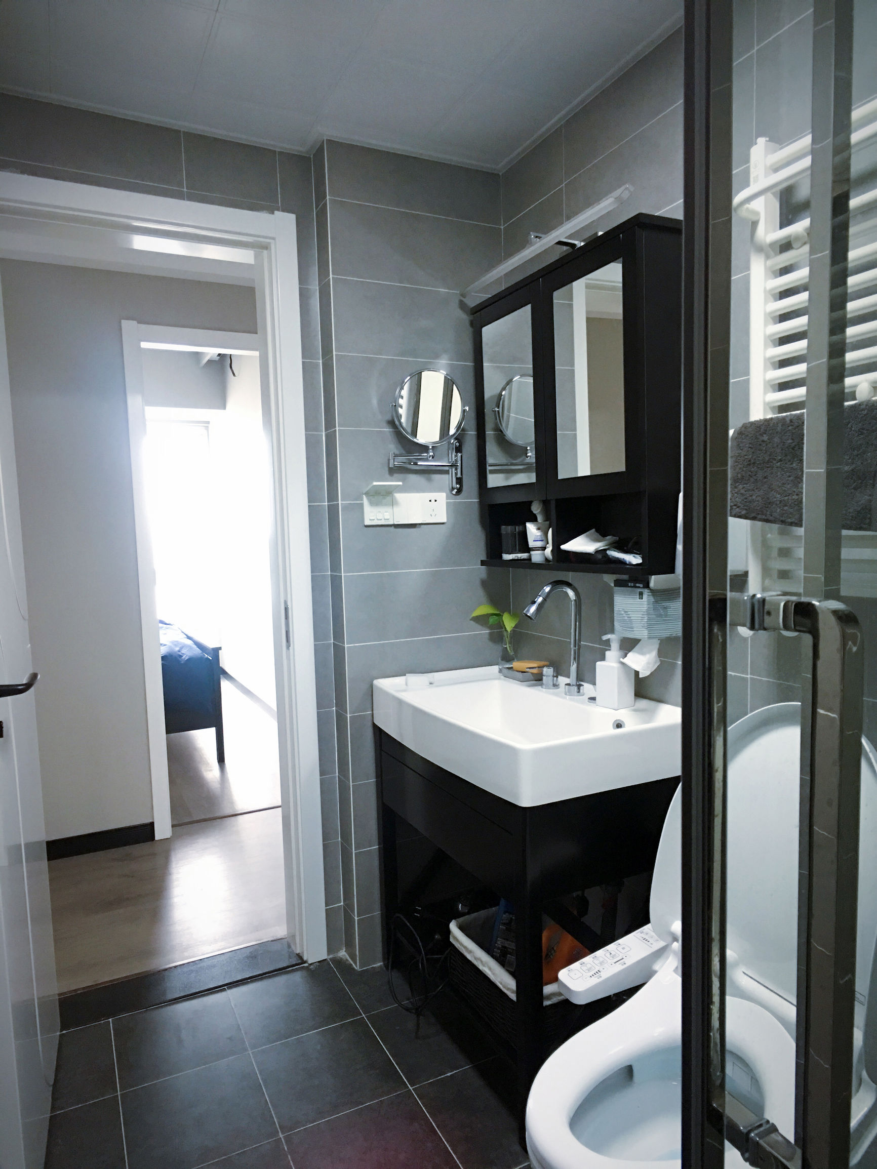 一人住一室挑高房,91平两室一厅一卫一厨装修