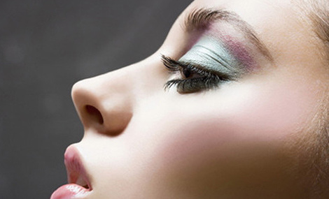 睫毛短而不翘怎么办,睫毛自然不卷翘