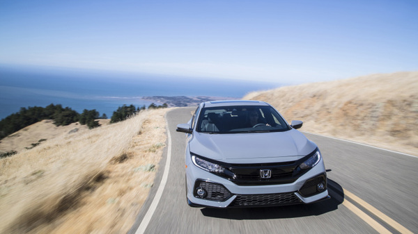 2016款和2019款思域外观对比图,2020款思域两厢新锐控碰撞测试