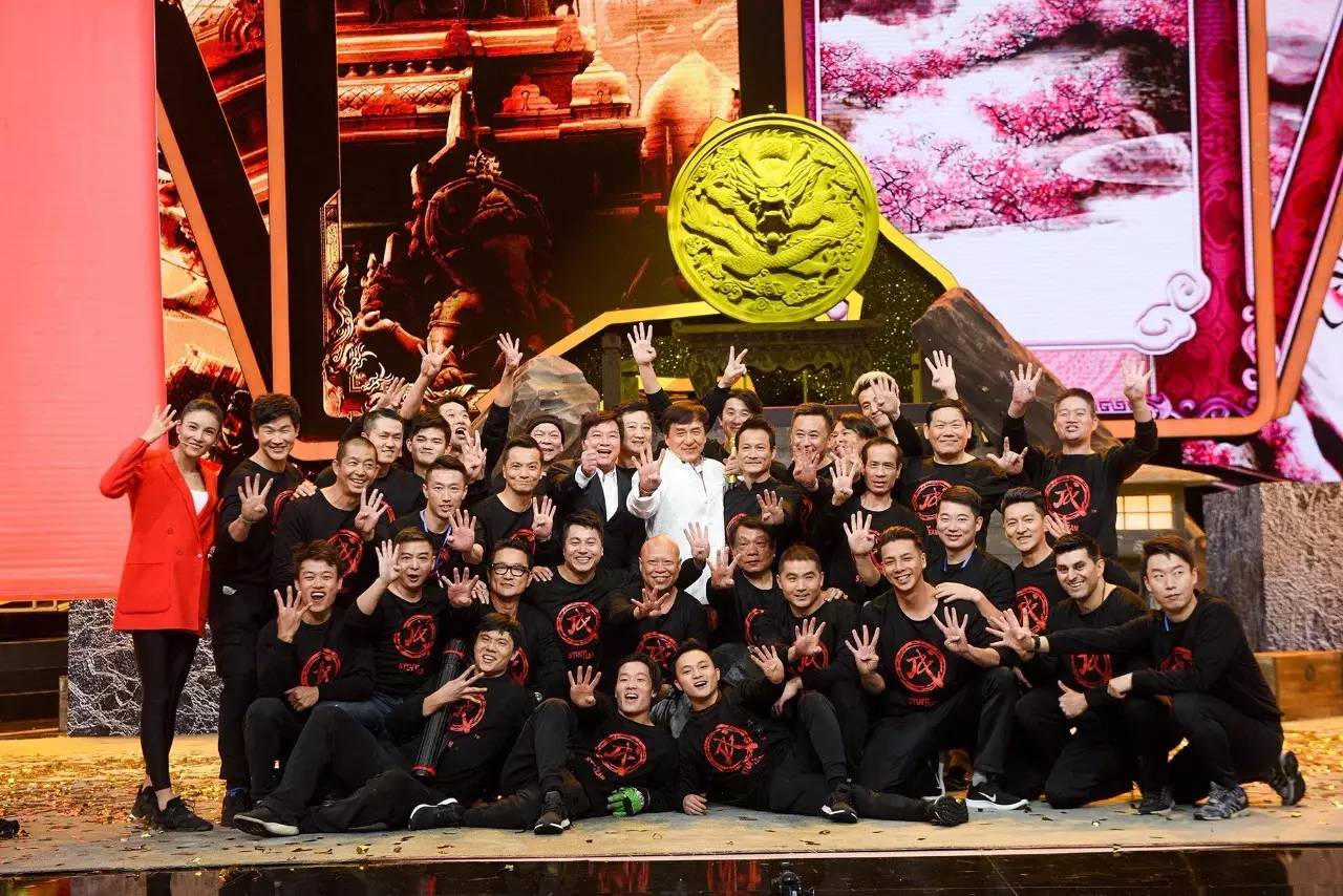 王牌对王牌祖蓝成龙翻跟斗,祖蓝成龙王牌对王牌