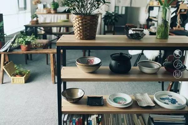 无底线提升千元出租屋品味，看90后美少年怎样活出无数人向往的样子……