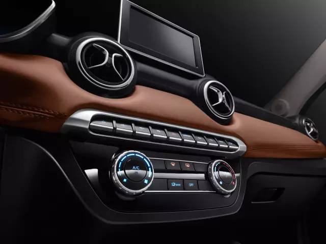 绅宝x352018款,外刚内柔的硬核运动suv