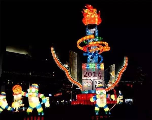 秦淮灯会有哪些看点值得你来,第35届秦淮灯会璀璨亮灯