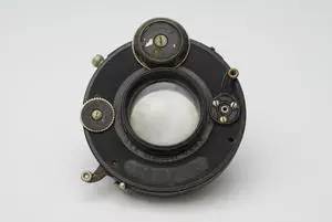 尼康镜片磨损,尼康发展史