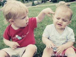 宝宝性格内向怕被欺负怎么办,孩子胆小被欺负怎么引导