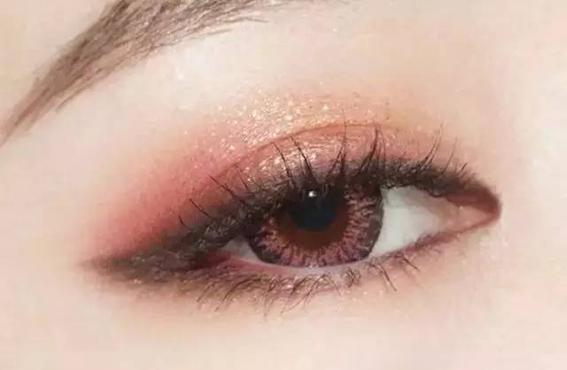 手把手教你画眼妆,一个教程教会你画眼妆