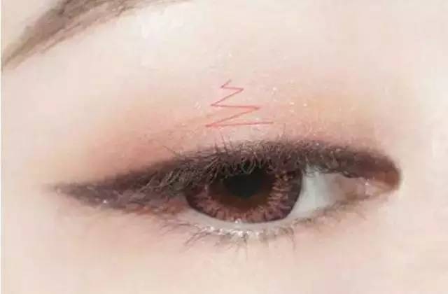手把手教你画眼妆,一个教程教会你画眼妆