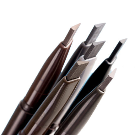 说好不化妆你却偷偷化了妆,说好一起素颜你却偷偷化了妆