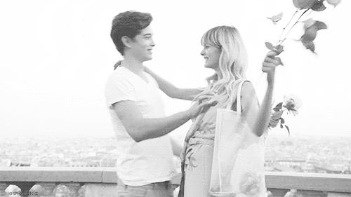 矫情是对生活的满满敬意,你所有的矫情和感慨都是因为在乎